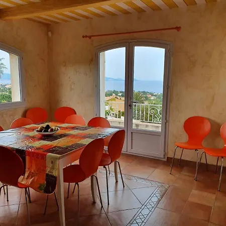 Grande 6 Avec Piscine Privée Chauffée, Vue Mer, Climatisation Et Jardin - Fr-1-768-31 Villa Les Issambres